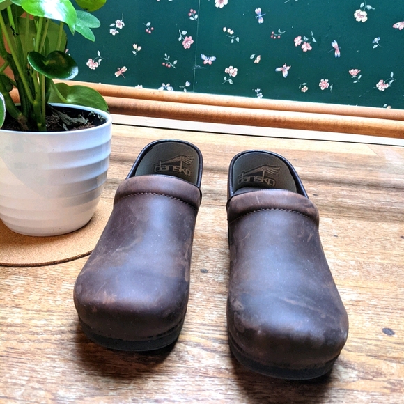 Dansko XP 2.0 brown leather clogs - Picture 1 of 7